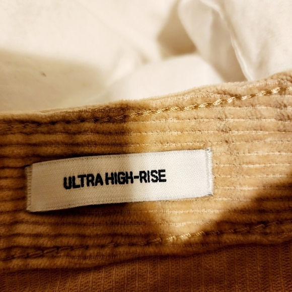 Hollister Ultra High Rise Tan Corduroy Mini Skirt Juniors Size 9 Full Zip Front - Picture 9 of 10